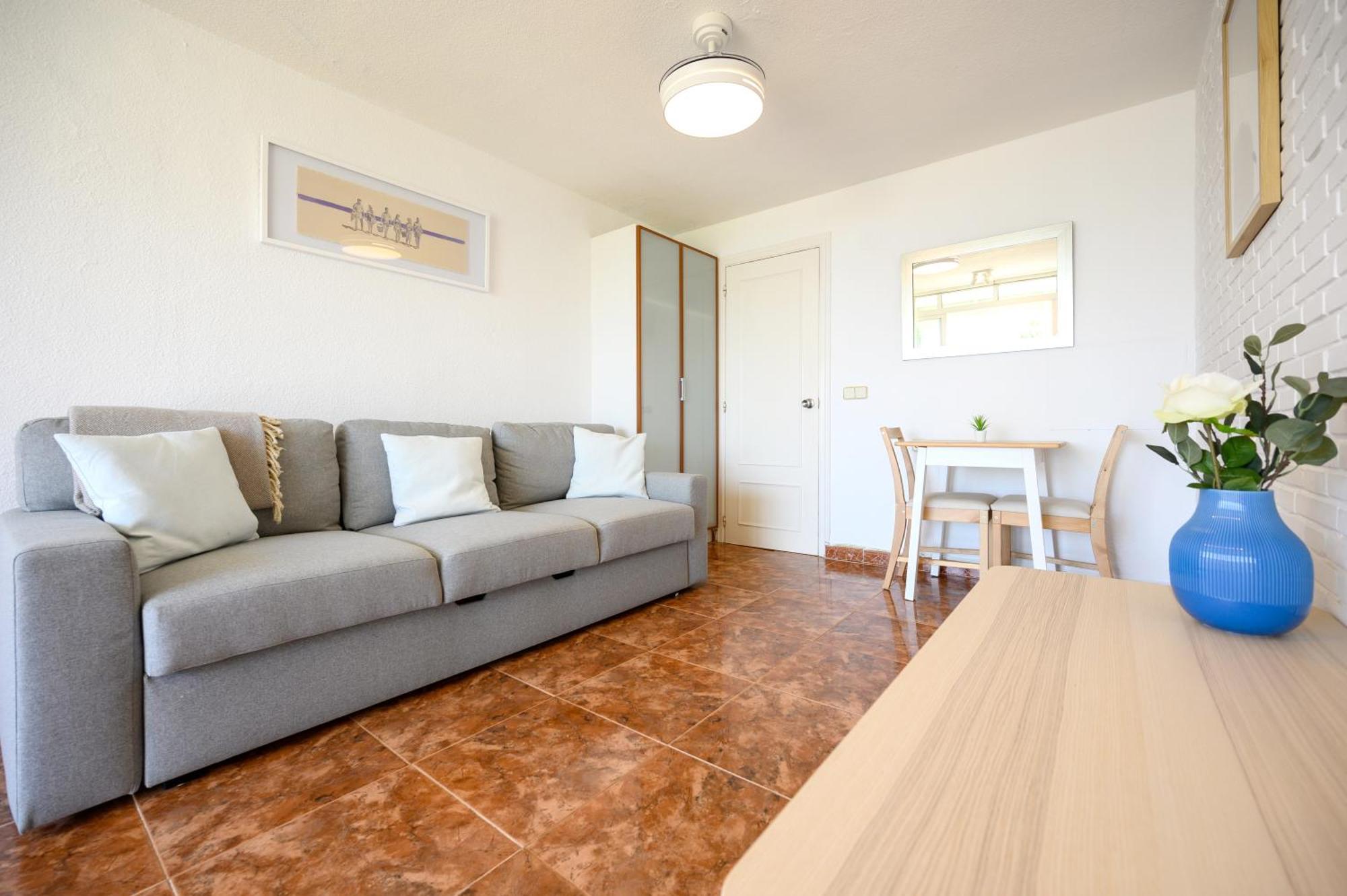 Sea View Apartment เบนัลมาเดนา ภายนอก รูปภาพ